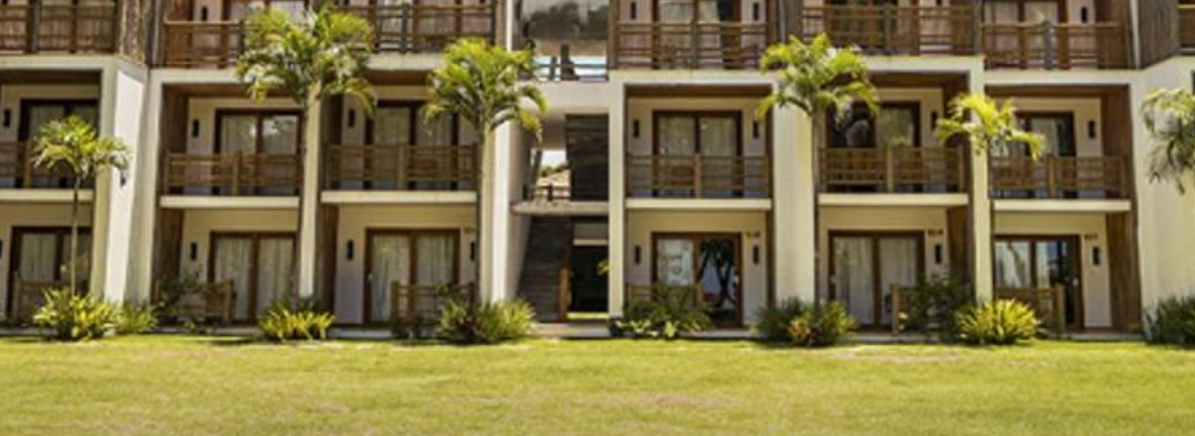 Fachada e jardins do Resort Tororomba em Olímpia